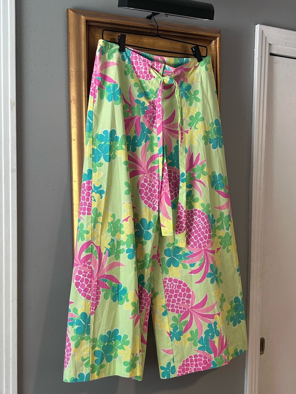Lilly Pulitzer Yellow Floral & Pink Pineapple Women’s Pants, Sz 6